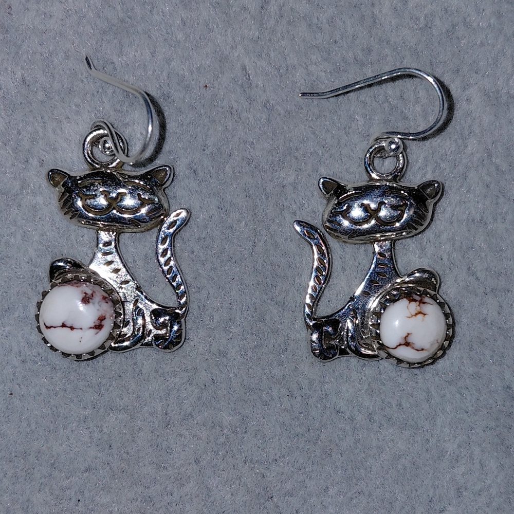Sterling Silver Cat Earrings With Wild Horse Jasper Stones - Picture 5 of 5